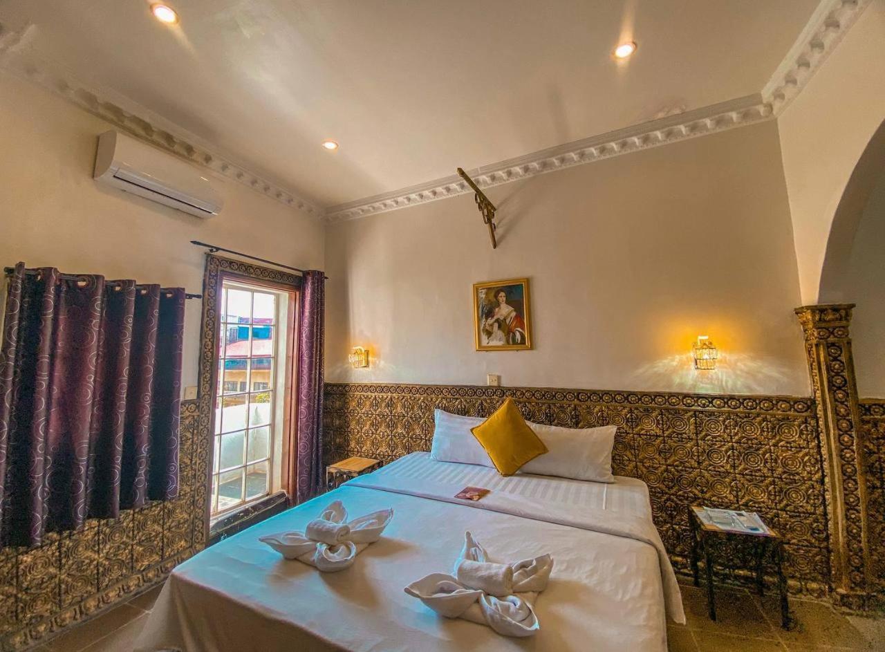 Le Casablanca Hotel Phnompen Kültér fotó